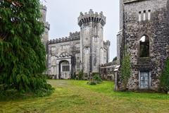 Strašidelný hrad Charleville a tajemný druidský les poblíž irského Tullamore
