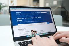 Booking.com obrazovka notebook