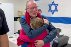 Setkání Emily Handové s jejím otcem