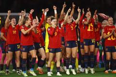 Španělské fotbalistky slaví titul mistryň světa