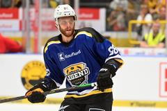 David Pastrňák při hokejové exhibici v Litvínově