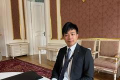 Hongkongský aktivista Finn Lau při rozhovoru pro Aktuálně.cz.