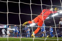 LaLiga - Deportivo Alaves v Real Madrid