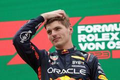 Max Verstappen z Red Bull slaví vítězství ve VC Rakouska F1 2023