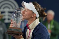 Krejčíková vítězí na turnaji WTA v San Diegu 2023