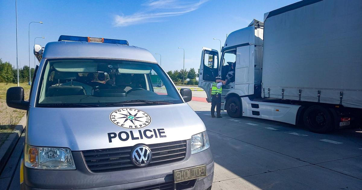 Drama na D6: opilý cizinec jel v protisměru 190 km/h. Musela ho zastavit policie