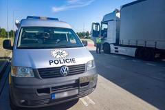 Ilustrační snímek, Dopravní policie, silniční kontrola, silniční kontroly, PČR, Policie České republiky, auto