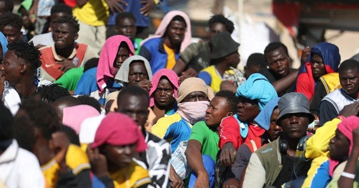 Podvodní právníci radí migrantům, aby předstírali homosexualitu