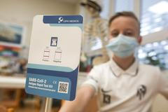 Testování na koronavir covid-19 na školách, škola, žáci, školství, učitelé, antigenní test, výuka