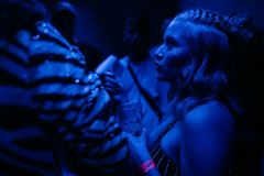 V Bangeru se objevila i velmi sexuálně explicitní scéna. Zahrála si v ní známá česká pornoherečka