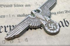 E-shopy, hákový kříž