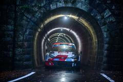 Elfyn Evans (Toyota) na trati Japonské rallye 2023