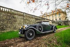 Nejluxusnější a nejdražší československé auto. Velkolepá Tatra 80 má i vlastní knihu