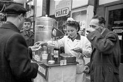 Lidé, Praha, Retro fotky. Praha dávná a krásná, Magazín