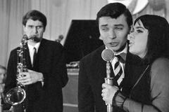 Yvonne Přenosilová, Karel Gott, 1966, detail