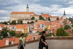 Obec Mikulov, víno, cestovní ruch, vinařství