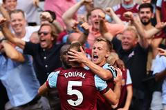 James Ward-Prowse a Vladimír Coufal