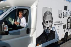 Andrej Babiš, auto, obytňák, kampaň