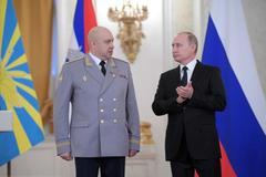 Sergej Surovikin a Vladimir Putin.
