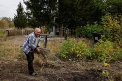 "Půlku vesnice zabil jeden úder." Ukrajinec Oleksandr přišel o rodinu po ruském útoku v Hroze