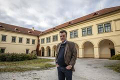 Tomáš Czernin, zámek Dymokury