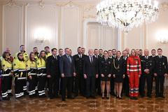 Petr Pavel, Pražský hrad, setkání, střelba na FFUK, záchranáři