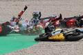 Hromadná havárie po startu VC Katalánska MotoGP 2023