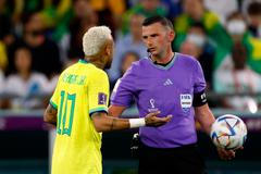 Sestřih utkání al-Ain - al-Ahlí, které rozhodoval anglický sudí Michael Oliver