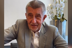 Andrej Babiš se na sociálních sítích naprosto odbrzdil