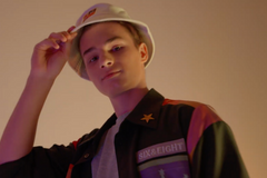 Sestřih módní přehlídky inspirované ruským prezidentem Vladimirem Putinem