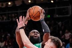 Jaylen Brown, Vít Krejčí, NBA (Boston - Atlanta)