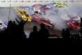 Hromadná havárie v závodě NASCAR Daytona 500
