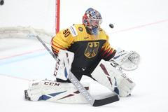 Philipp Grubauer ve čtvrtfinále MS 2019 Česko - Německo