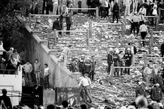 Obrázek z tragédie na stadionu v Káhiře v roce 1974