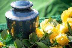 urna, pohřeb, pohřební služba