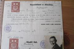 Staré řidičské průkazy v aukci Aukro