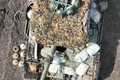 Ukrajinský dron shodil bombu na opuštěné tanky, na několika z nich jsou vidět ruské rádiové rušičky