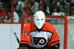 Pelle Lindbergh v dresu Philadelphie