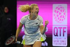 Kateřina Siniaková slaví výhru nad Cori Gauffovou v Dauhá 2024