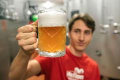 Pivo čepování hospodští