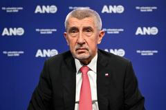 Když komunikuji s Ficem a Orbánem, neznamená to, že sdílím jejich názory, řekl Babiš