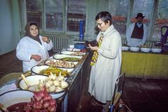 Obchod, Moskva, zelenina, prodej, komunismus, socialismus, 80. léta, Zahraničí, historie