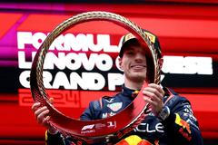 Max Verstappen z Red Bullu slaví triumf ve VC Číny 2024