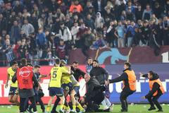 Super Lig - Trabzonspor v Fenerbahce