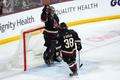 NHL: Karel Vejmelka a Liam O'Brien, Arizona Coyotes