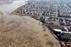 Orenburská oblast, povodně hráz, Rusko