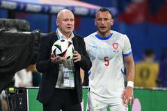 Ivan Hašek a Vladimír Coufal v zápase Eura 2024 Portugalsko - Česko