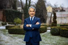 Bijan Sabet, velvyslanec USA