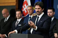 Slovenský vicepremiér a ministr obrany Robert Kaliňák