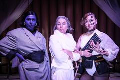 Hodina ženy, Divadlo Feste, inscenace